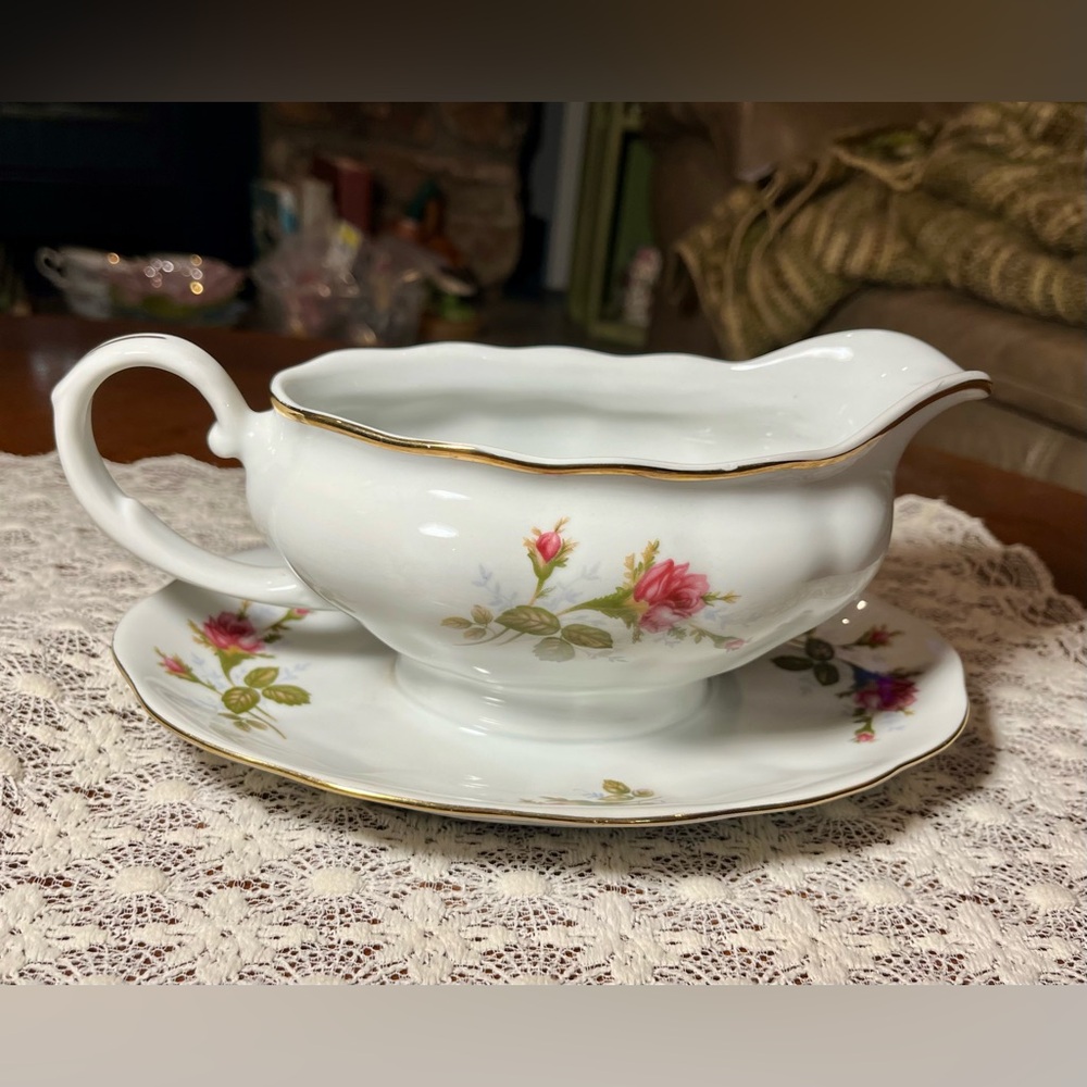 Vintage Rose Gravy Boat w Attached Underplate-Made in Poland FAVOLINA-KAROLINA